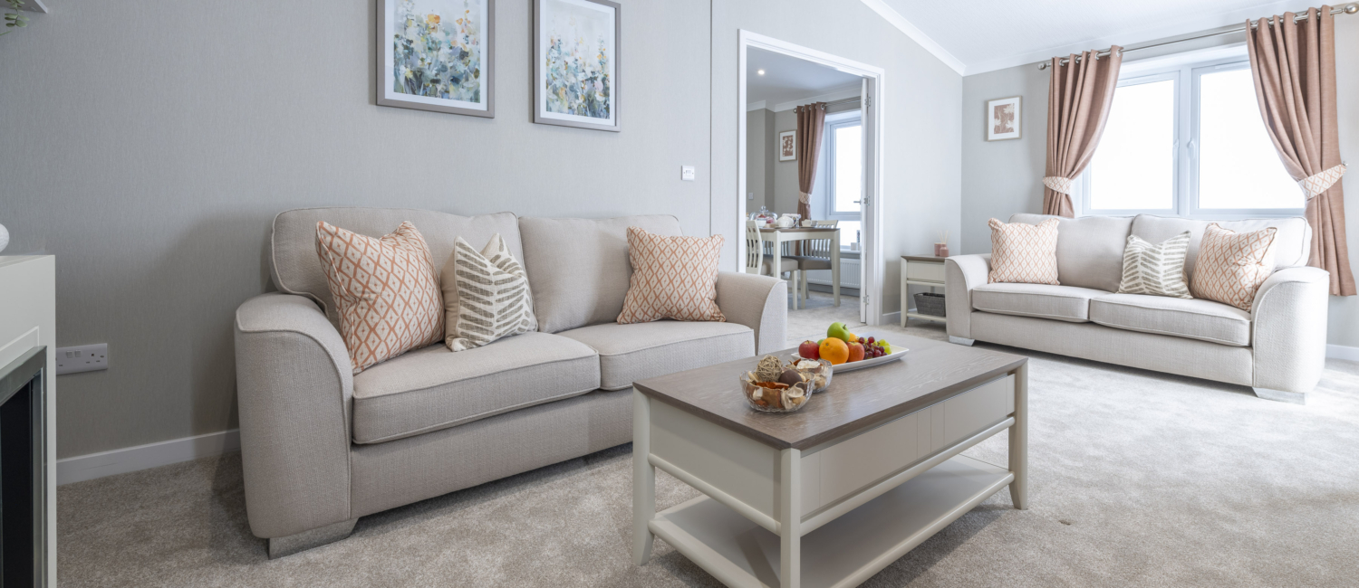 Omar-Image-Lounge2-1500x650