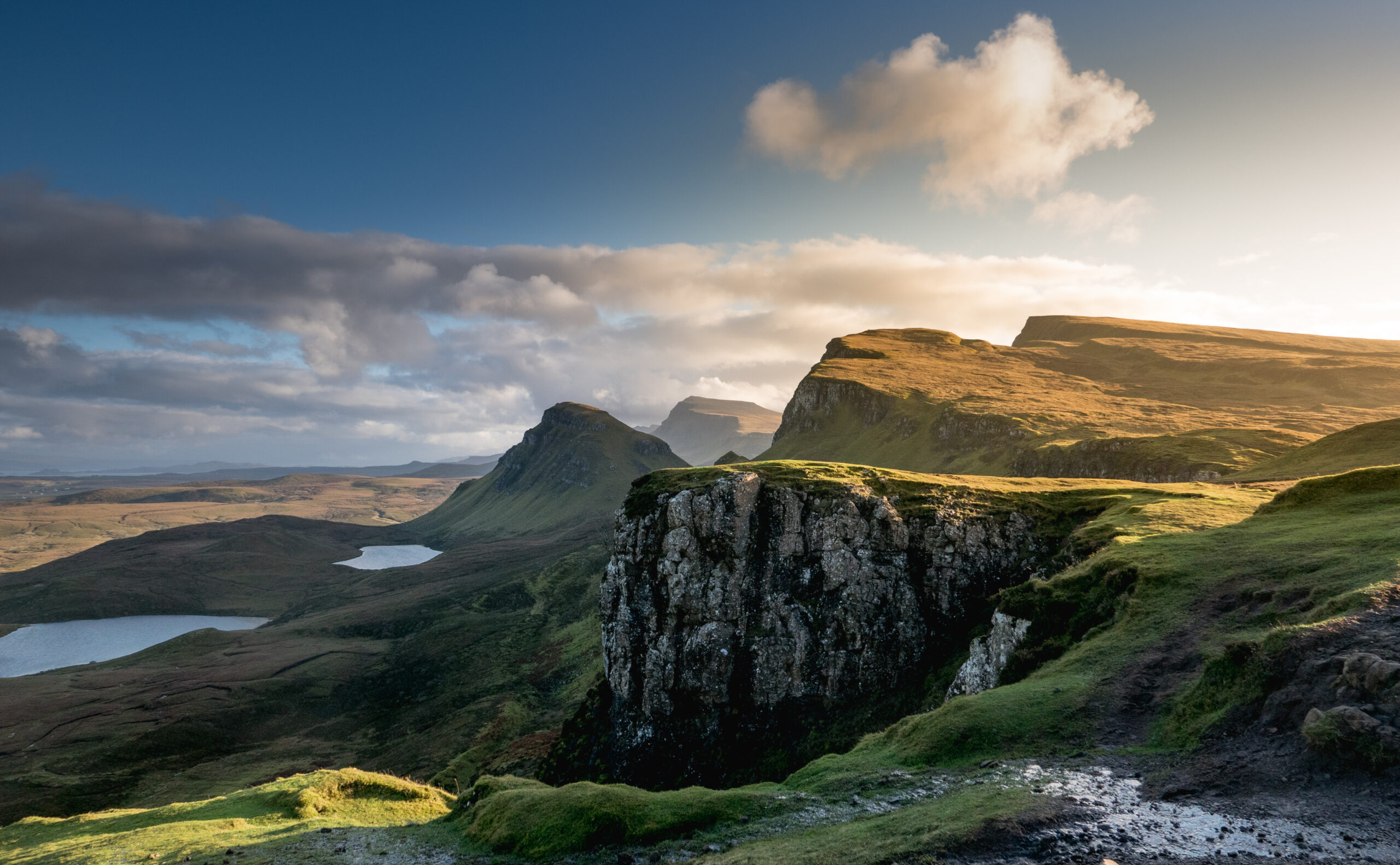 Scotland,Highlands,Quiraing,Landscape,At,Sunset,Skye,Isle